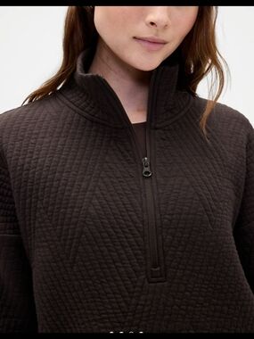 GapFit Quilted Jacquard Half-Zip Pullover Chocolate Brown Sz M Oversized Athleis